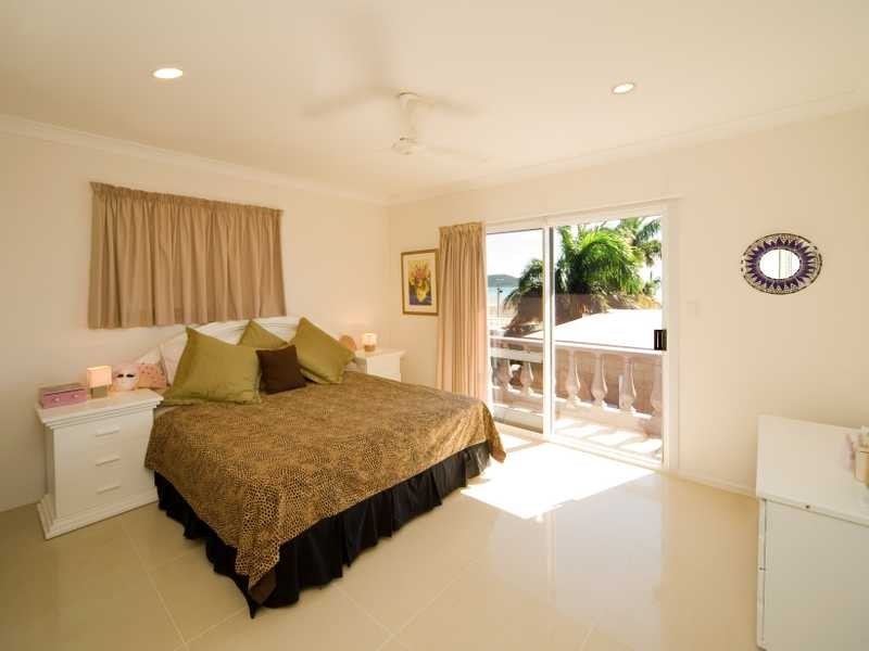 Unit 5/42 Coral Esplanade, Cannonvale QLD 4802