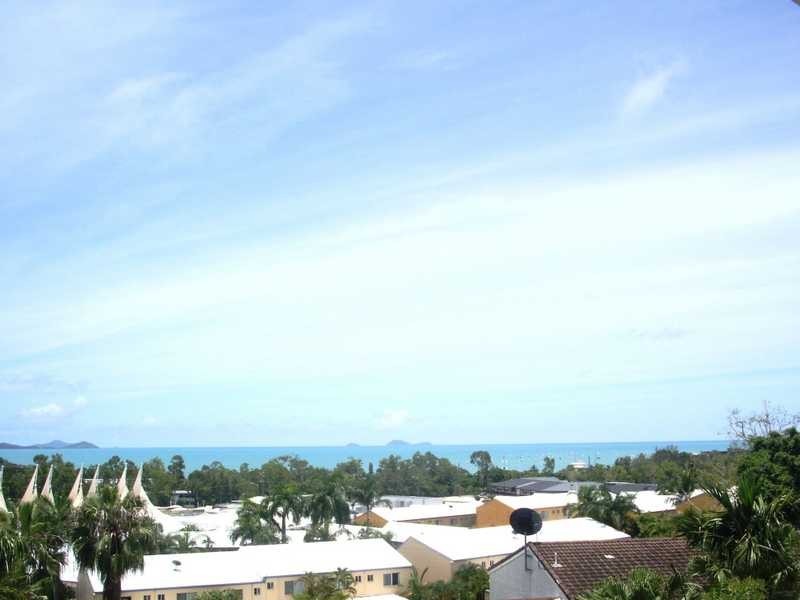 Whitsunday Harbour Apt 2 Eshelby Drive, Cannonvale QLD 4802