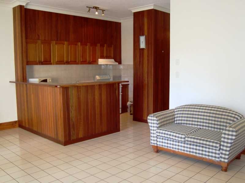 Unit 2/42 Coral Esplanade, Cannonvale QLD 4802