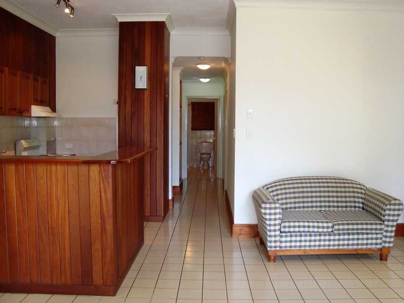 Unit 2/42 Coral Esplanade, Cannonvale QLD 4802