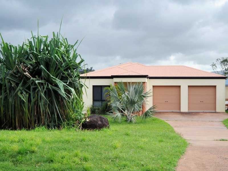 52 Valley Drive, Cannonvale QLD 4802