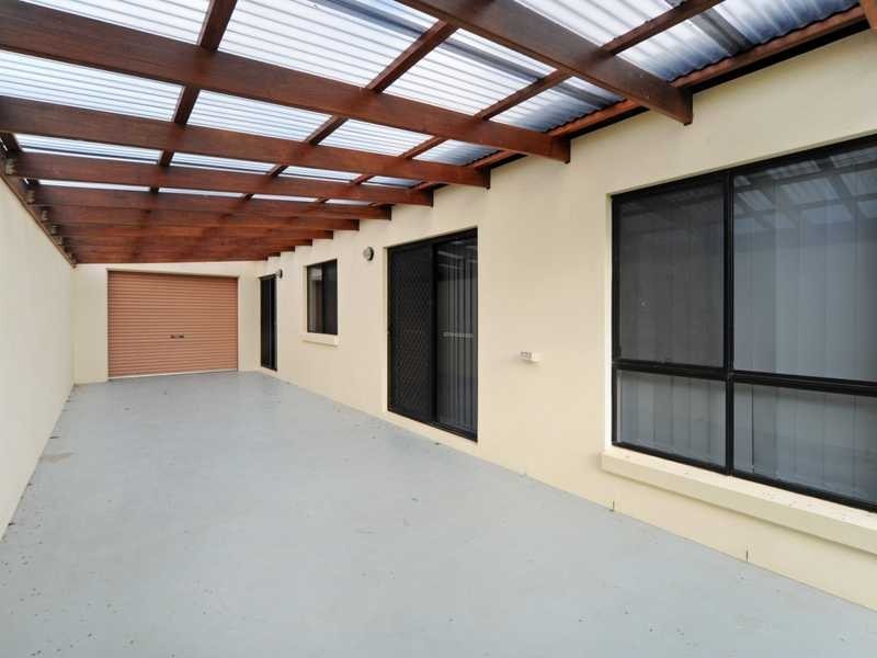 52 Valley Drive, Cannonvale QLD 4802