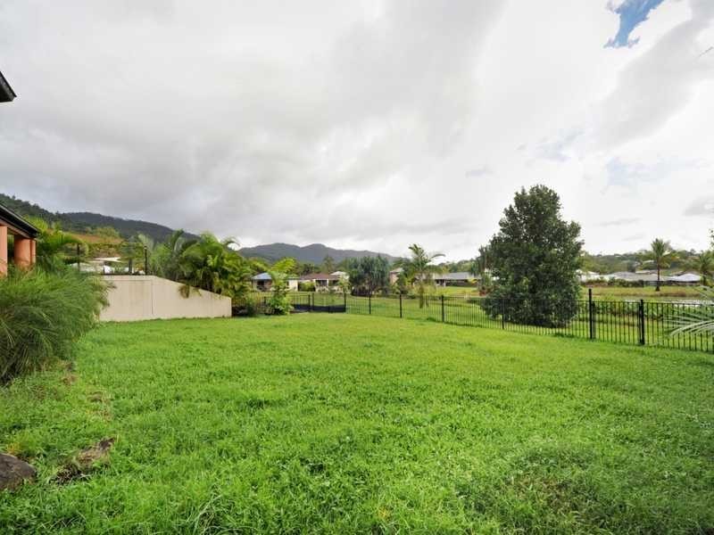52 Valley Drive, Cannonvale QLD 4802