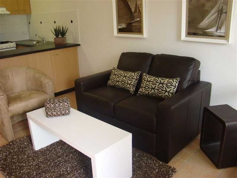 EBB/ Great Northern Highway, Hamilton Island QLD 4803