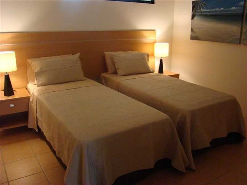 EBB/ Great Northern Highway, Hamilton Island QLD 4803