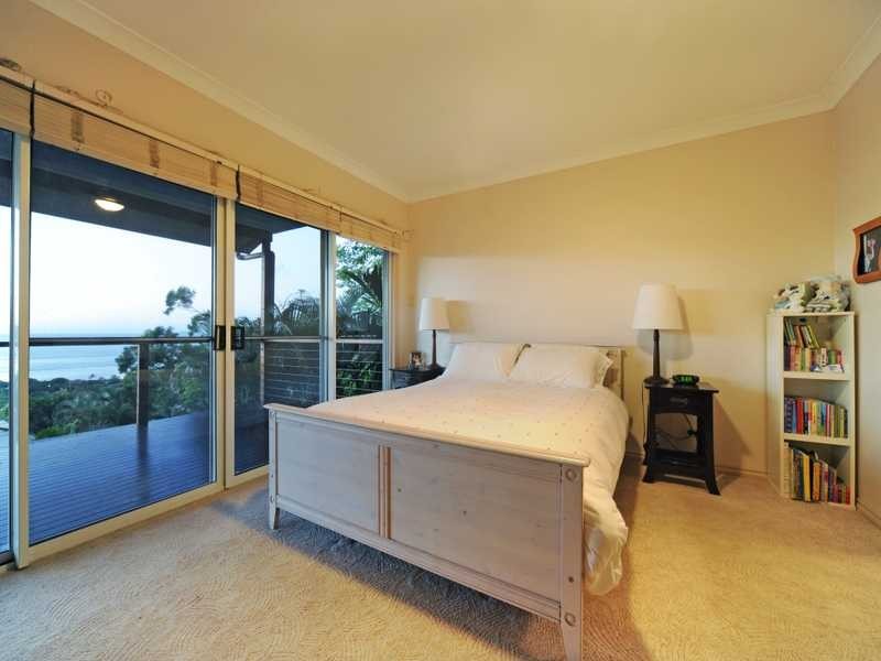 10 Woodwark Crescent, Cannonvale QLD 4802