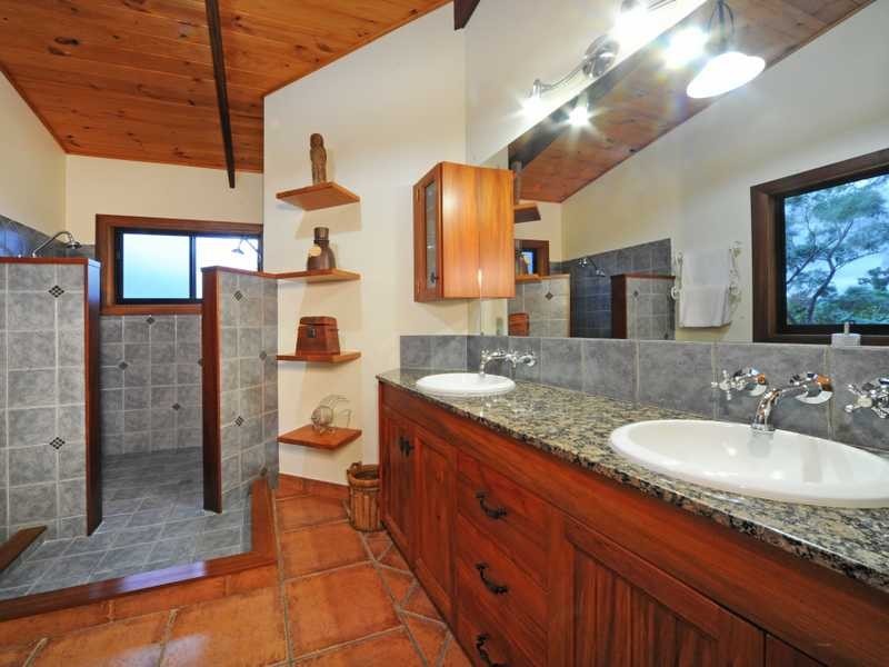 9 Wallaby Way, Cannonvale QLD 4802