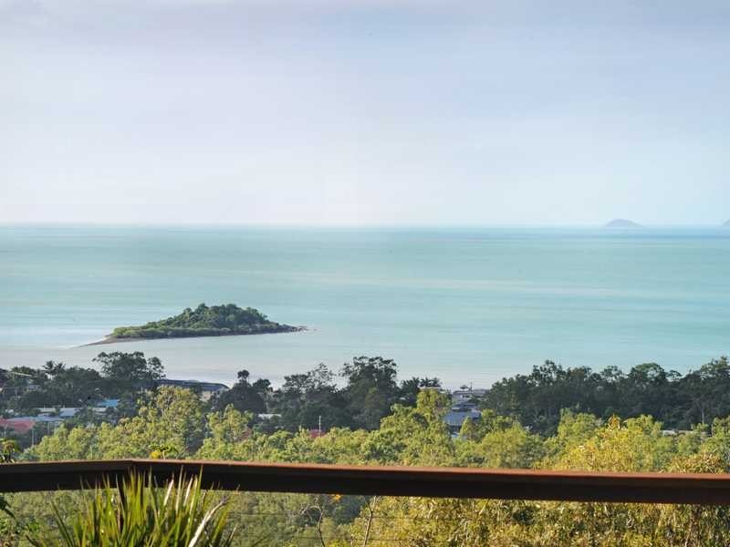 9 Wallaby Way, Cannonvale QLD 4802