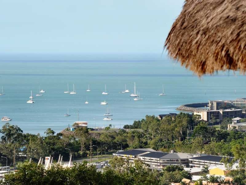 9 Wallaby Way, Cannonvale QLD 4802