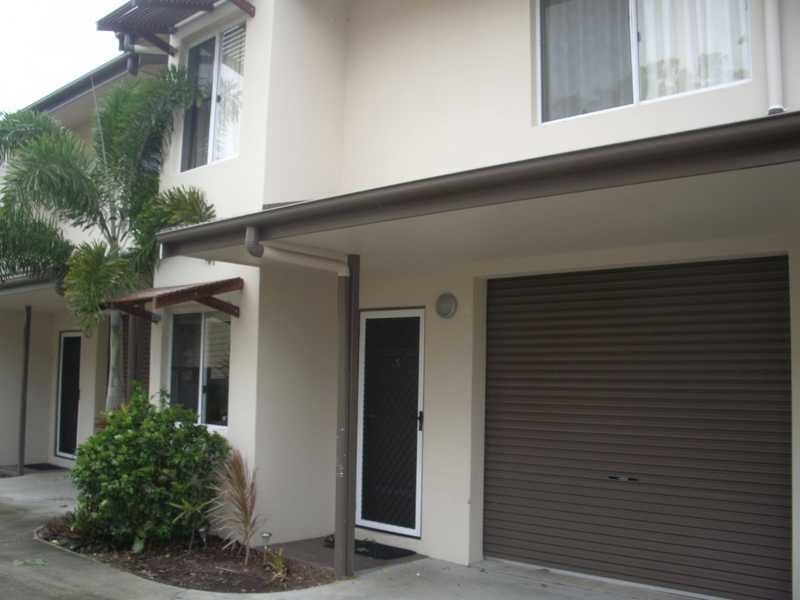 Unit 4/6 Salmon Street, Cannonvale QLD 4802