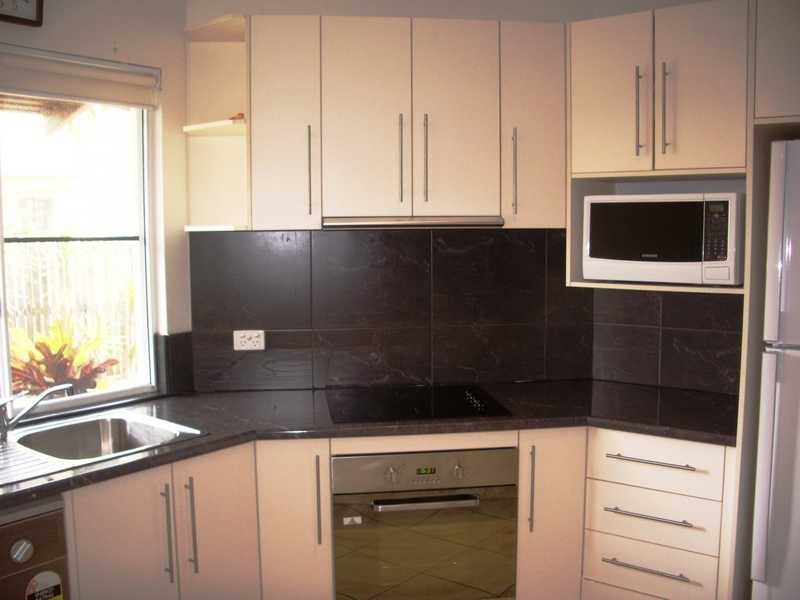 Unit 4/6 Salmon Street, Cannonvale QLD 4802