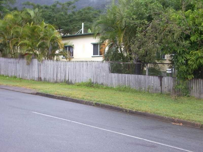 136 Shute Harbour Road, Cannonvale QLD 4802