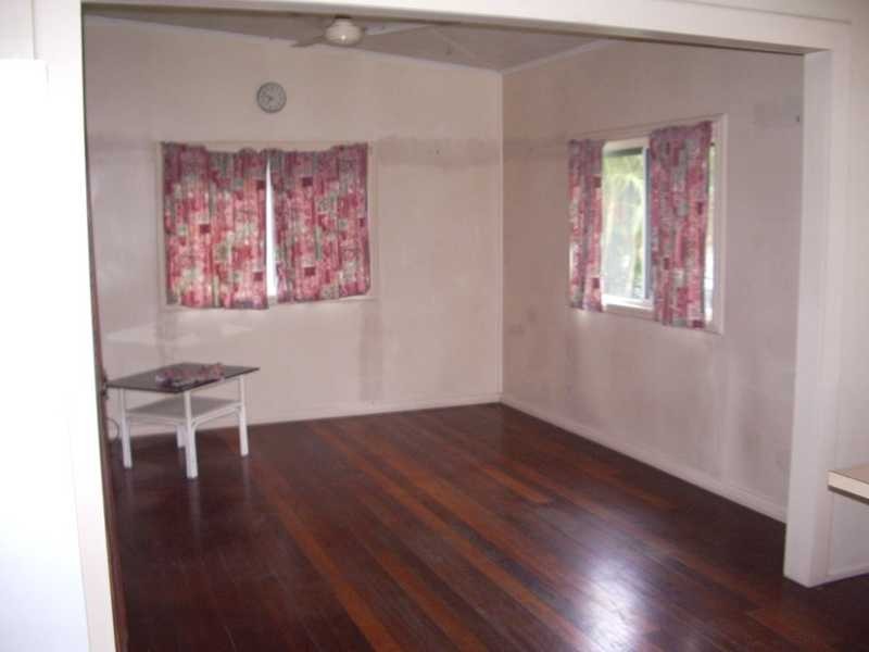 136 Shute Harbour Road, Cannonvale QLD 4802