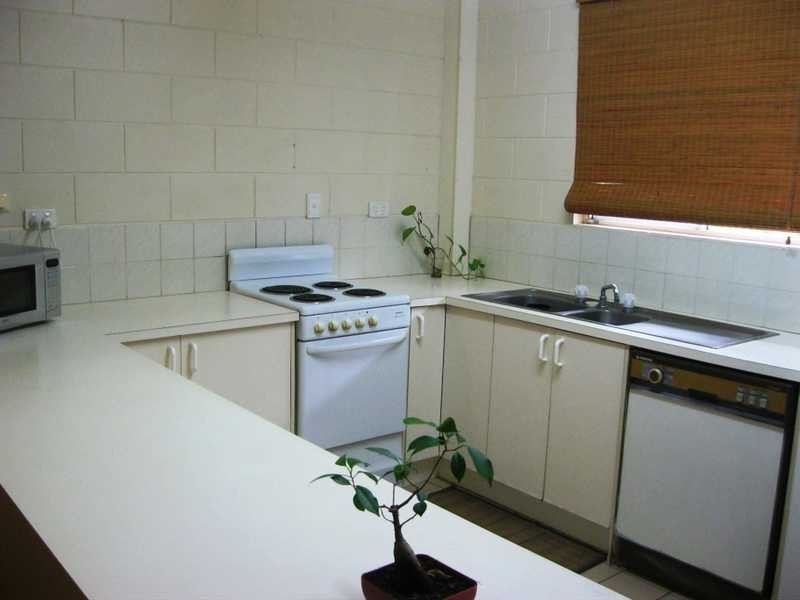 Unit 8/14 Island Drive, Cannonvale QLD 4802