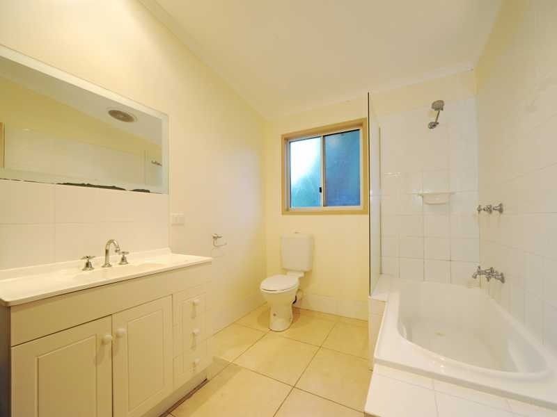 2 Picaninni Close, Cannonvale QLD 4802