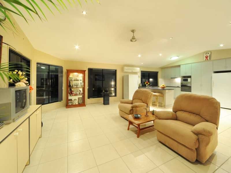 28 Links Drive, Cannonvale QLD 4802