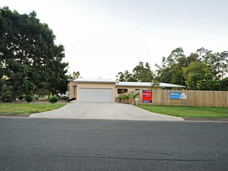 4 Hazelwood Crescent, Cannonvale QLD 4802