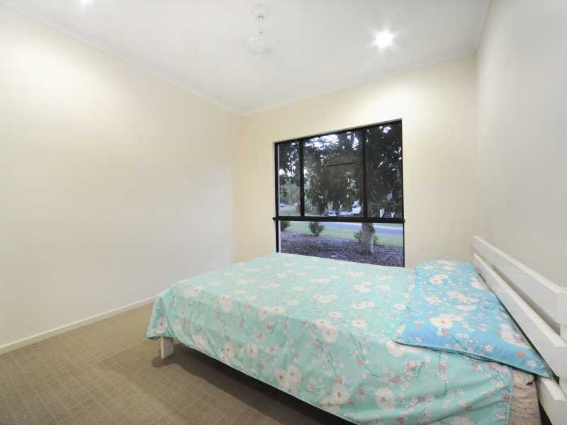 4 Hazelwood Crescent, Cannonvale QLD 4802