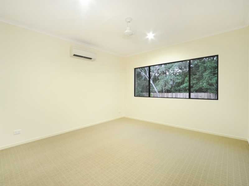 4 Hazelwood Crescent, Cannonvale QLD 4802