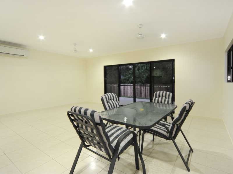 4 Hazelwood Crescent, Cannonvale QLD 4802
