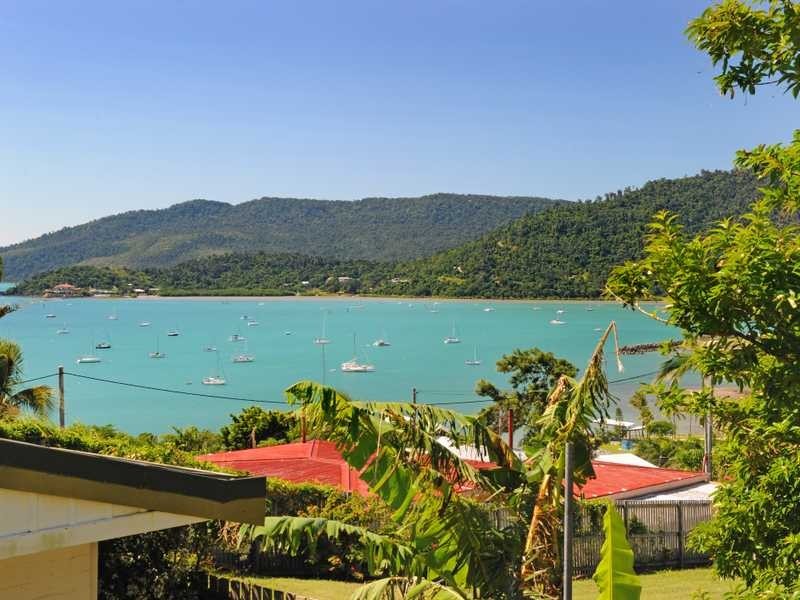 30 Airlie Crescent, Airlie Beach QLD 4802