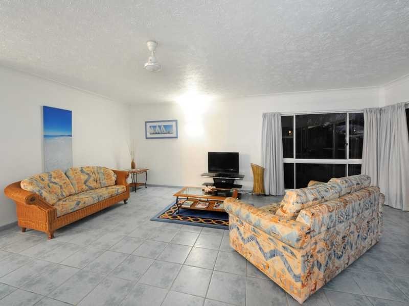 Unit 2/26 Airlie Crescent, Airlie Beach QLD 4802