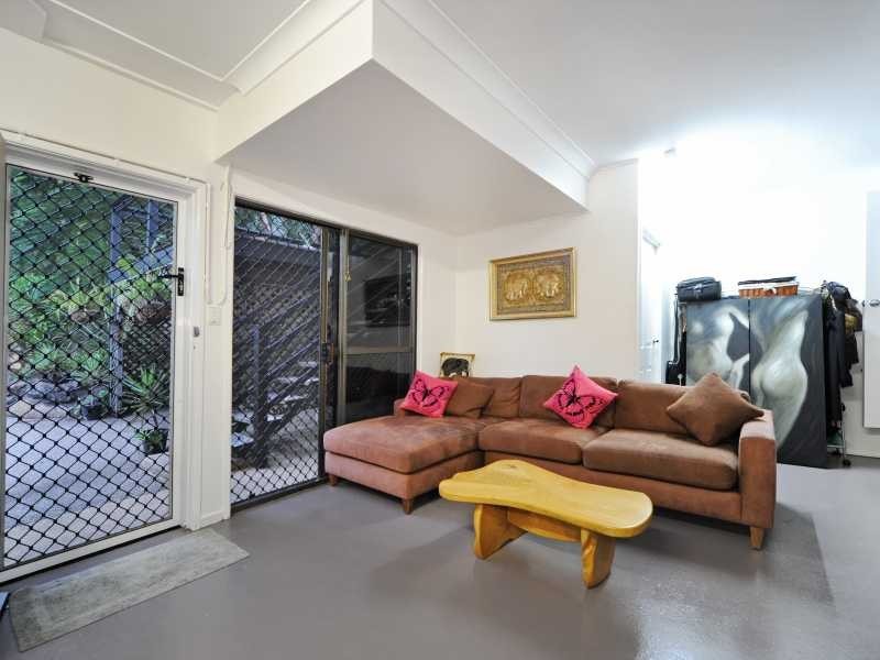 25 Wildlife Rd, Jubilee Pocket QLD 4802