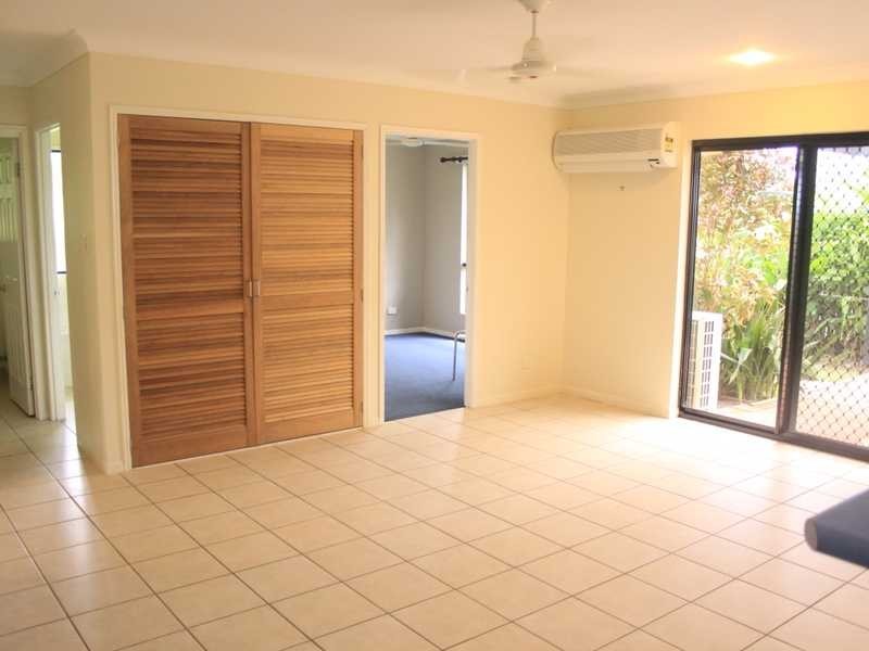 1/18 Banksia Court, Cannonvale QLD 4802