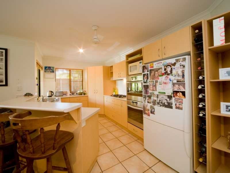 Unit 17/16 Beach Road, Cannonvale QLD 4802