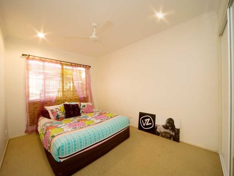 Unit 17/16 Beach Road, Cannonvale QLD 4802