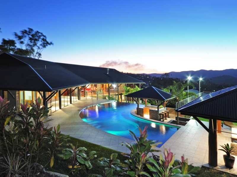 37 Ridgeview Road, Cannonvale QLD 4802