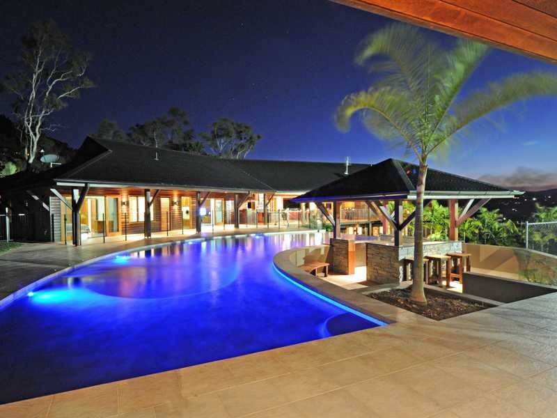 37 Ridgeview Road, Cannonvale QLD 4802