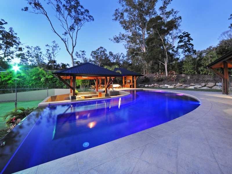 37 Ridgeview Road, Cannonvale QLD 4802