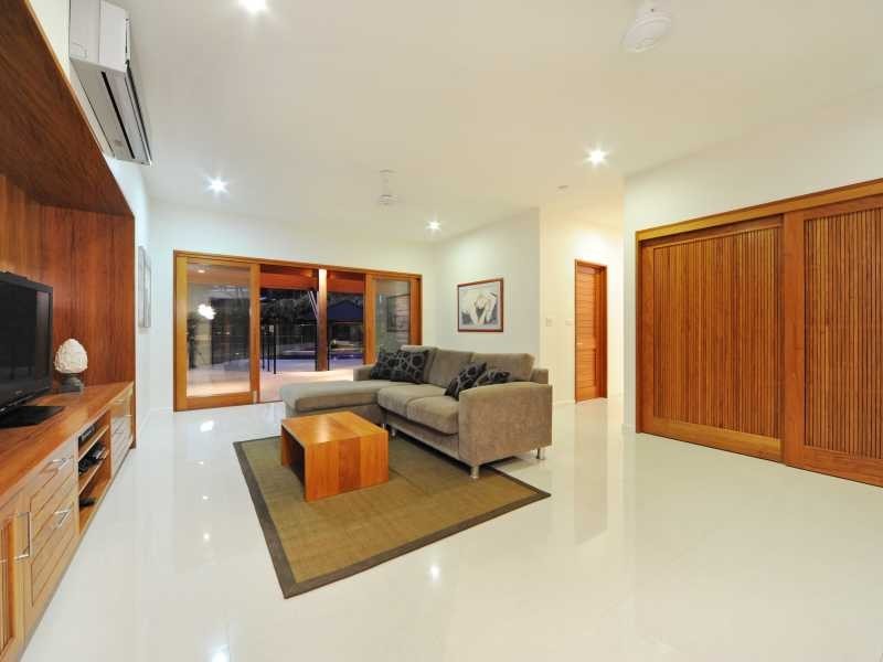 37 Ridgeview Road, Cannonvale QLD 4802