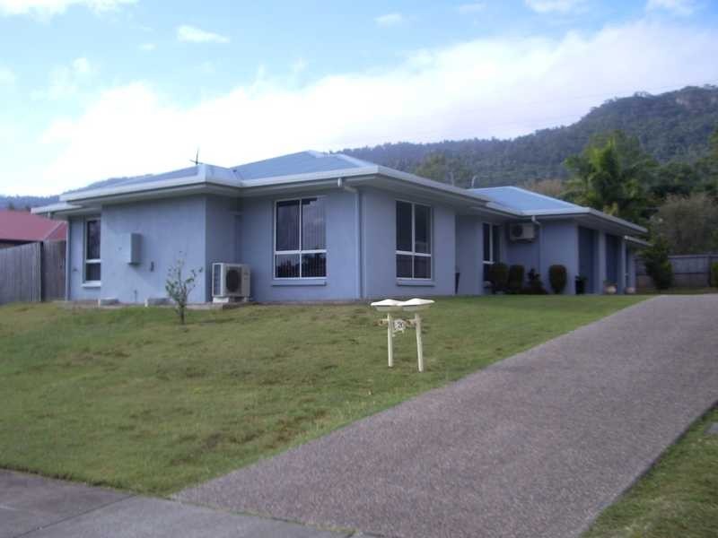 Unit 1/20 Banksia Court, Cannonvale QLD 4802