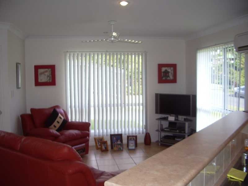 Unit 1/20 Banksia Court, Cannonvale QLD 4802