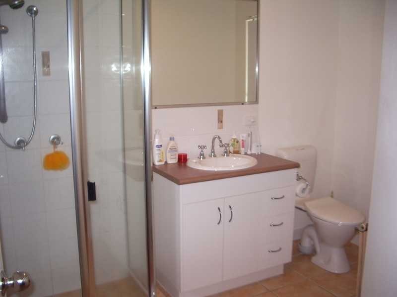 Unit 1/20 Banksia Court, Cannonvale QLD 4802