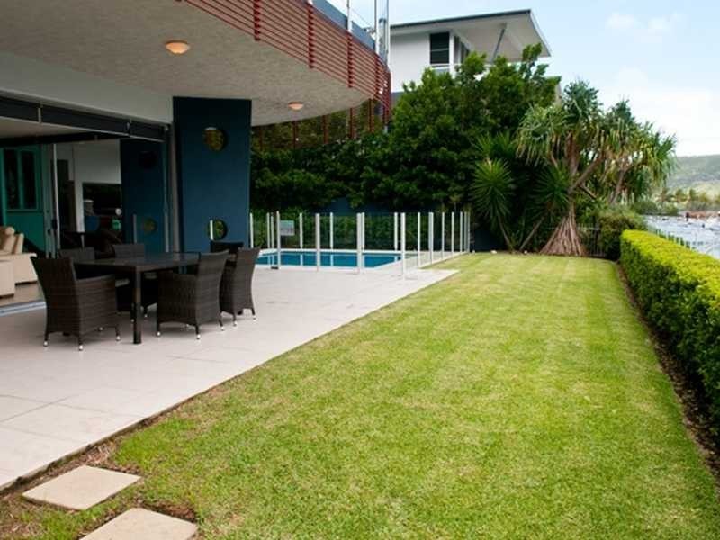 Unit 2/1 Airport Drive, Hamilton Island QLD 4803