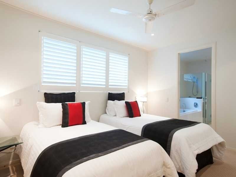 Unit 2/1 Airport Drive, Hamilton Island QLD 4803