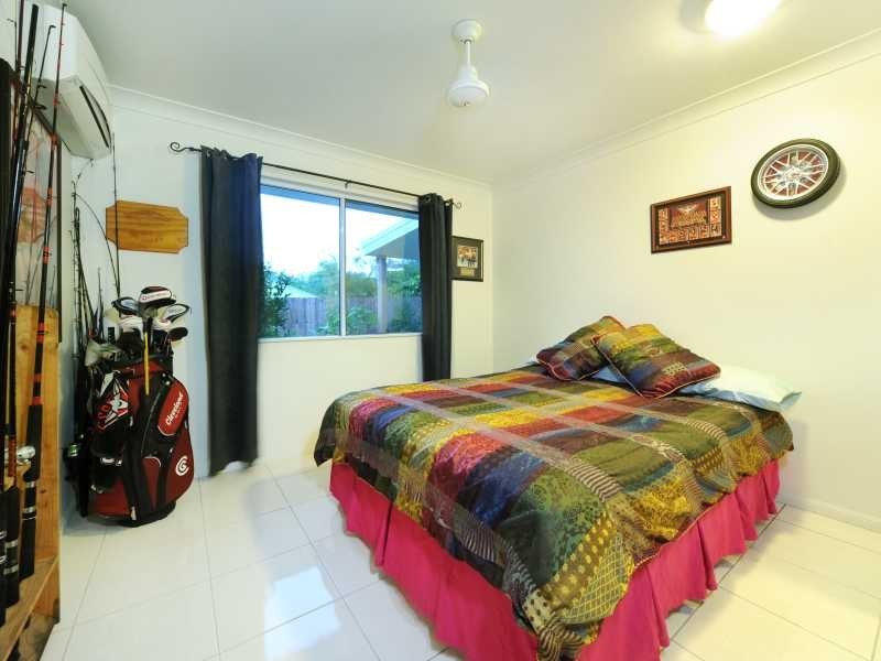 42 South Molle Blvd, Cannonvale QLD 4802
