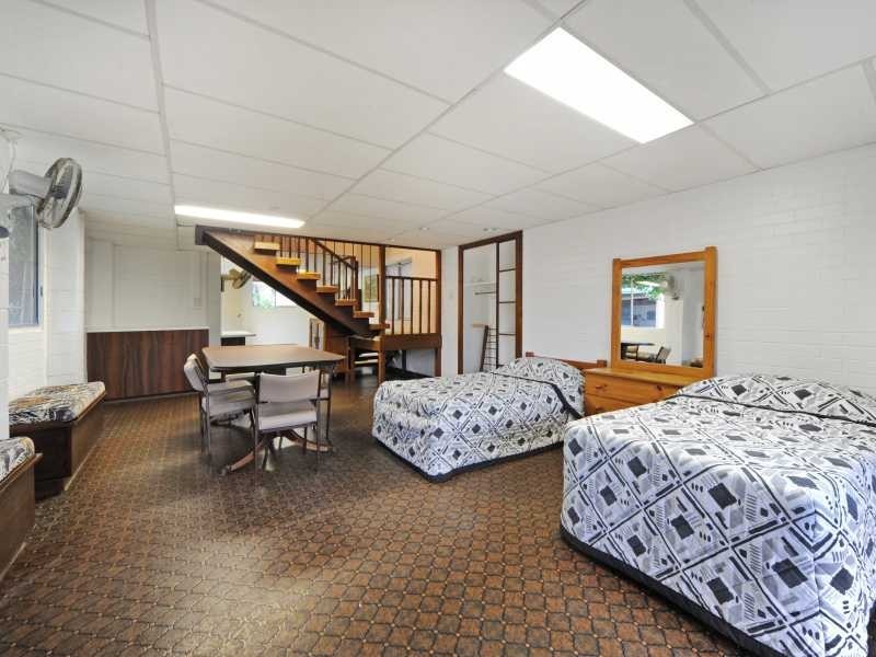 52 Davison Rd, Wilson Beach QLD 4800