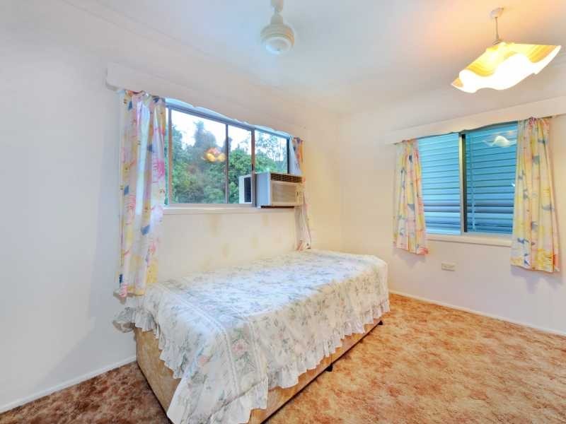 52 Davison Rd, Wilson Beach QLD 4800