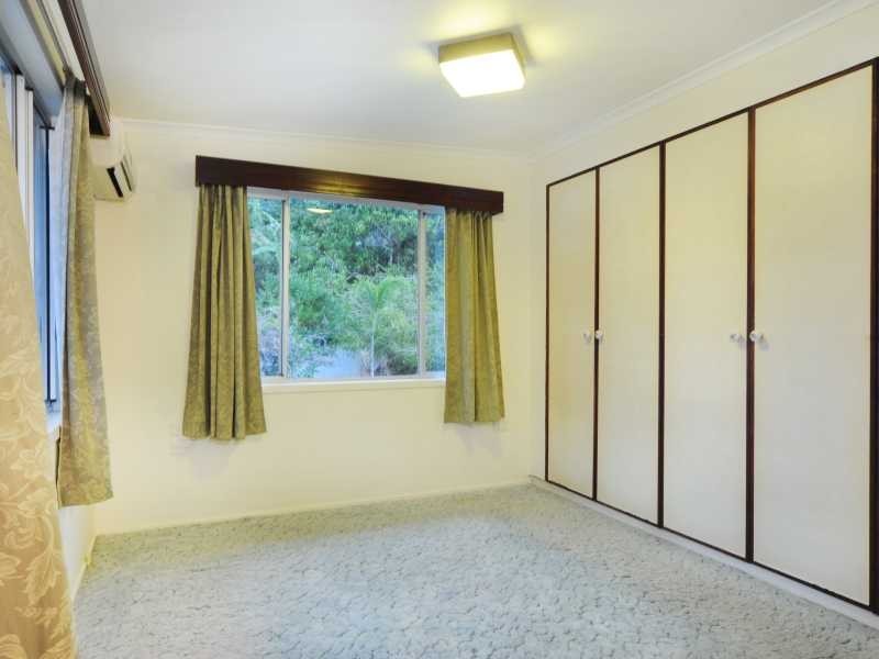 52 Davison Rd, Wilson Beach QLD 4800