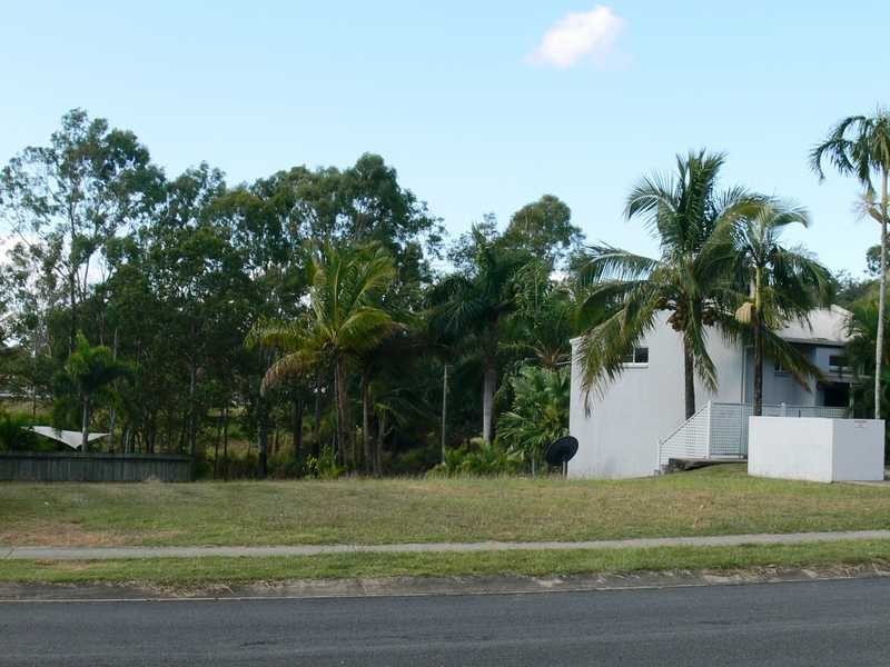 13 Tropic Road, Cannonvale QLD 4802