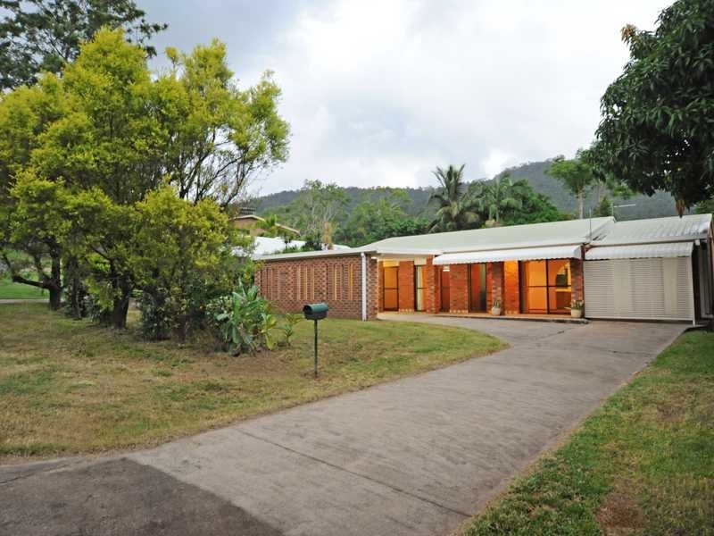 57 Manooka Drive, Cannonvale QLD 4802