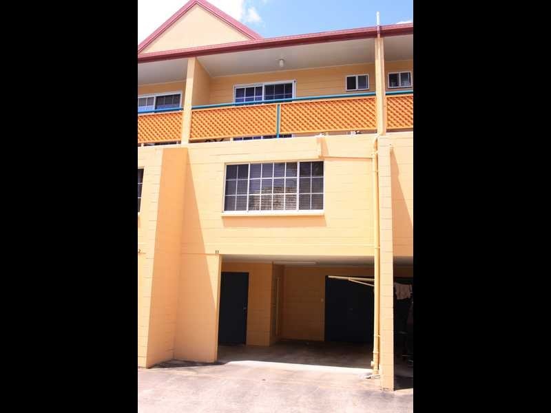 Unit 11/3 Eshelby Drive, Cannonvale QLD 4802