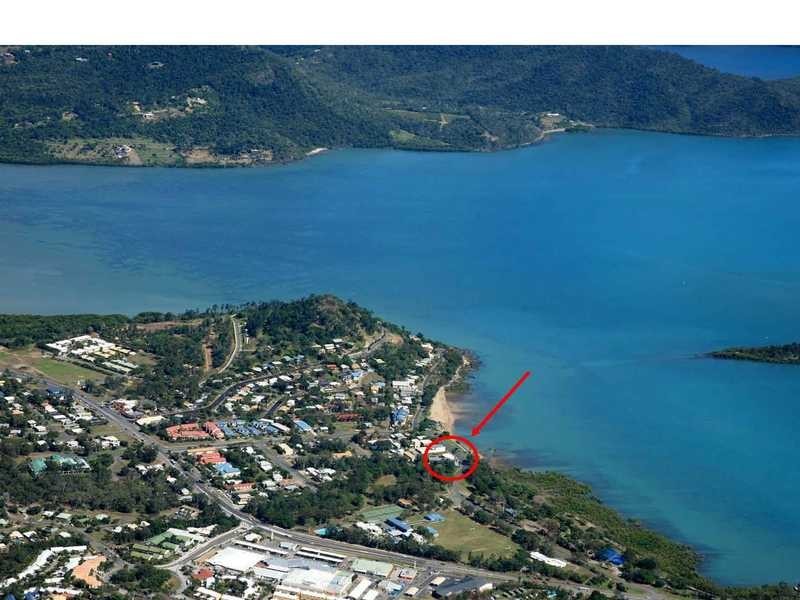 Unit 2/48 Coral Esplanade, Cannonvale QLD 4802