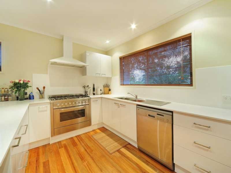 18 Plemenuk Road, Mount Marlow QLD 4800