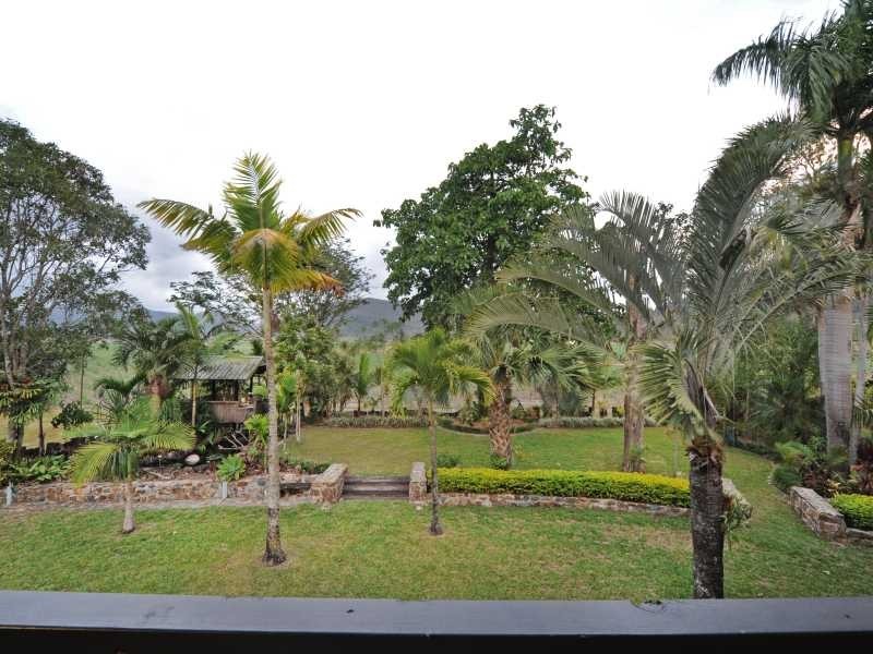 18 Plemenuk Road, Mount Marlow QLD 4800