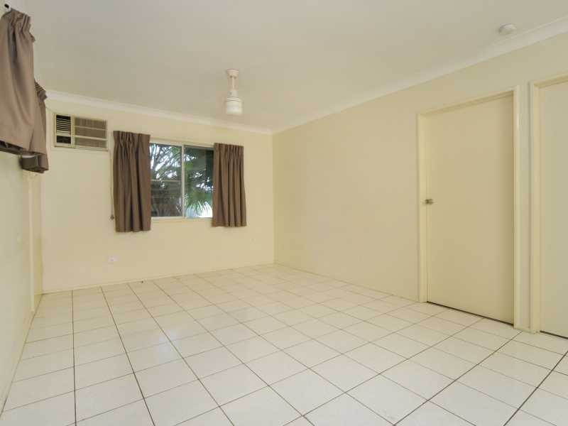 Unit 1 & 2/9 Usher Road, Mount Julian QLD 4800